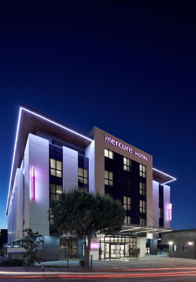 Mercure Istanbul Altunizade Hotel Exterior photo