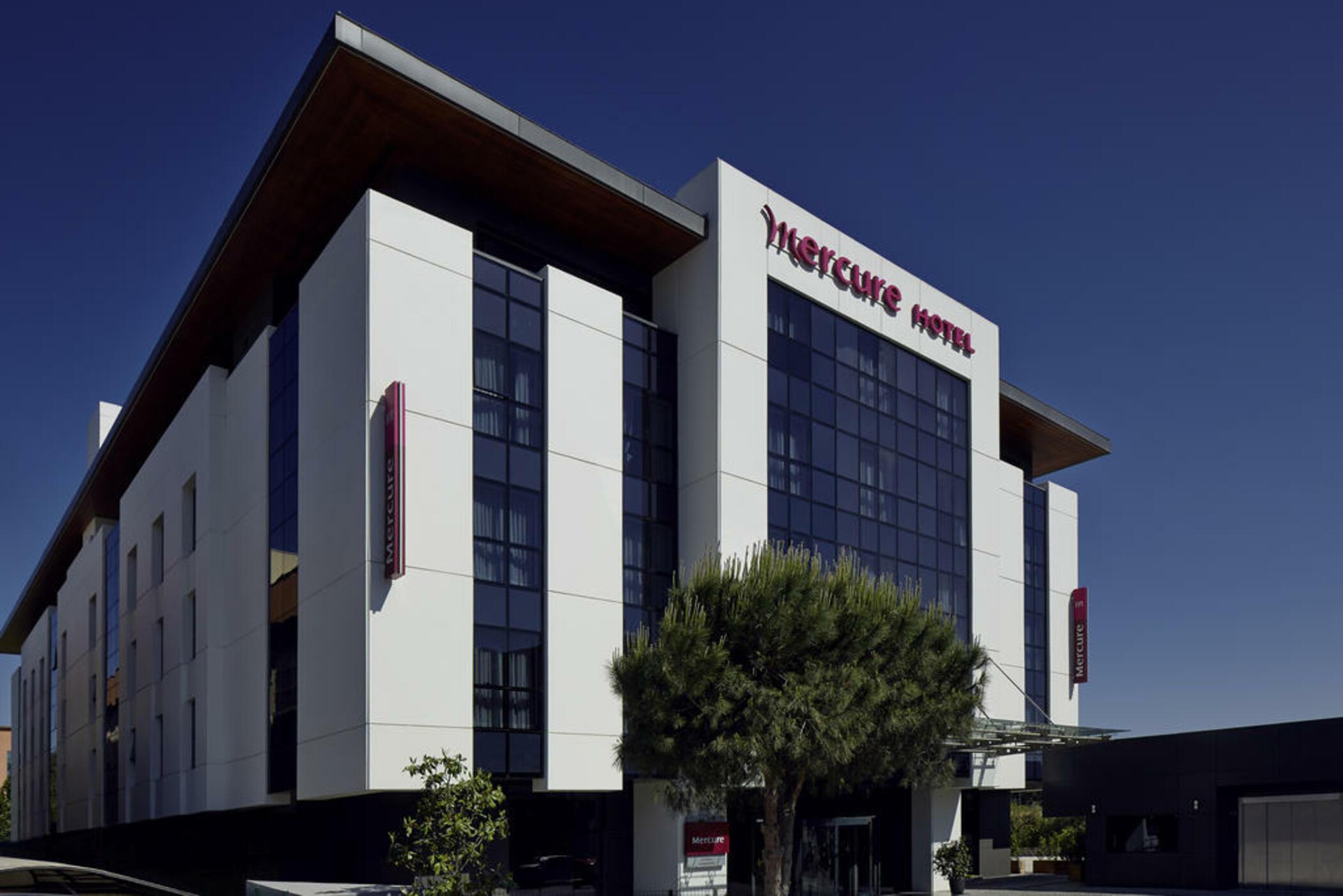 Mercure Istanbul Altunizade Hotel Exterior photo